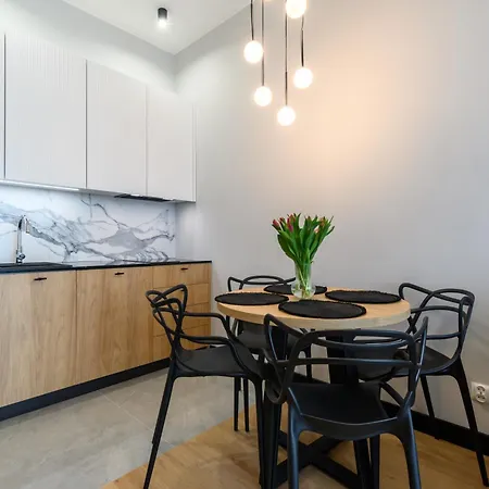 Nad Zatoka Ukiel Przy Jeziorze Apartment