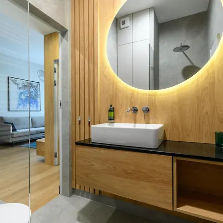 Nad Zatoka Ukiel Przy Jeziorze Apartment *